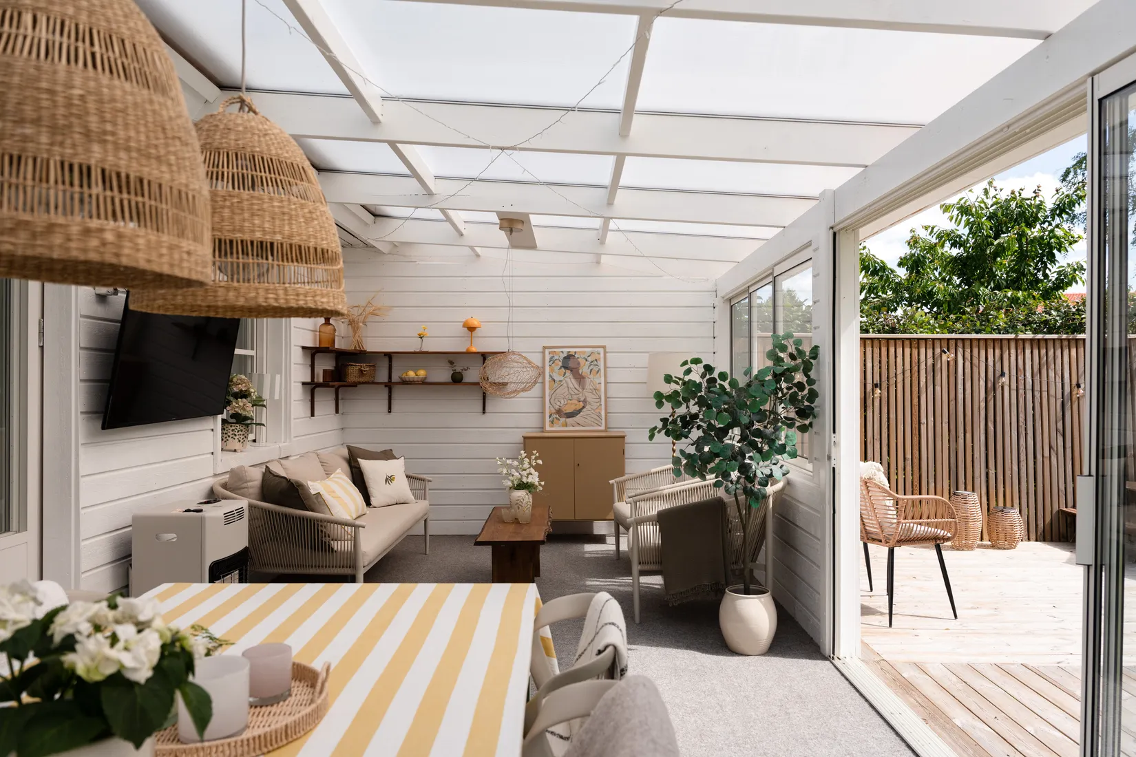 Radhus, Tulpangatan 43, Norra Gryta, Västerås