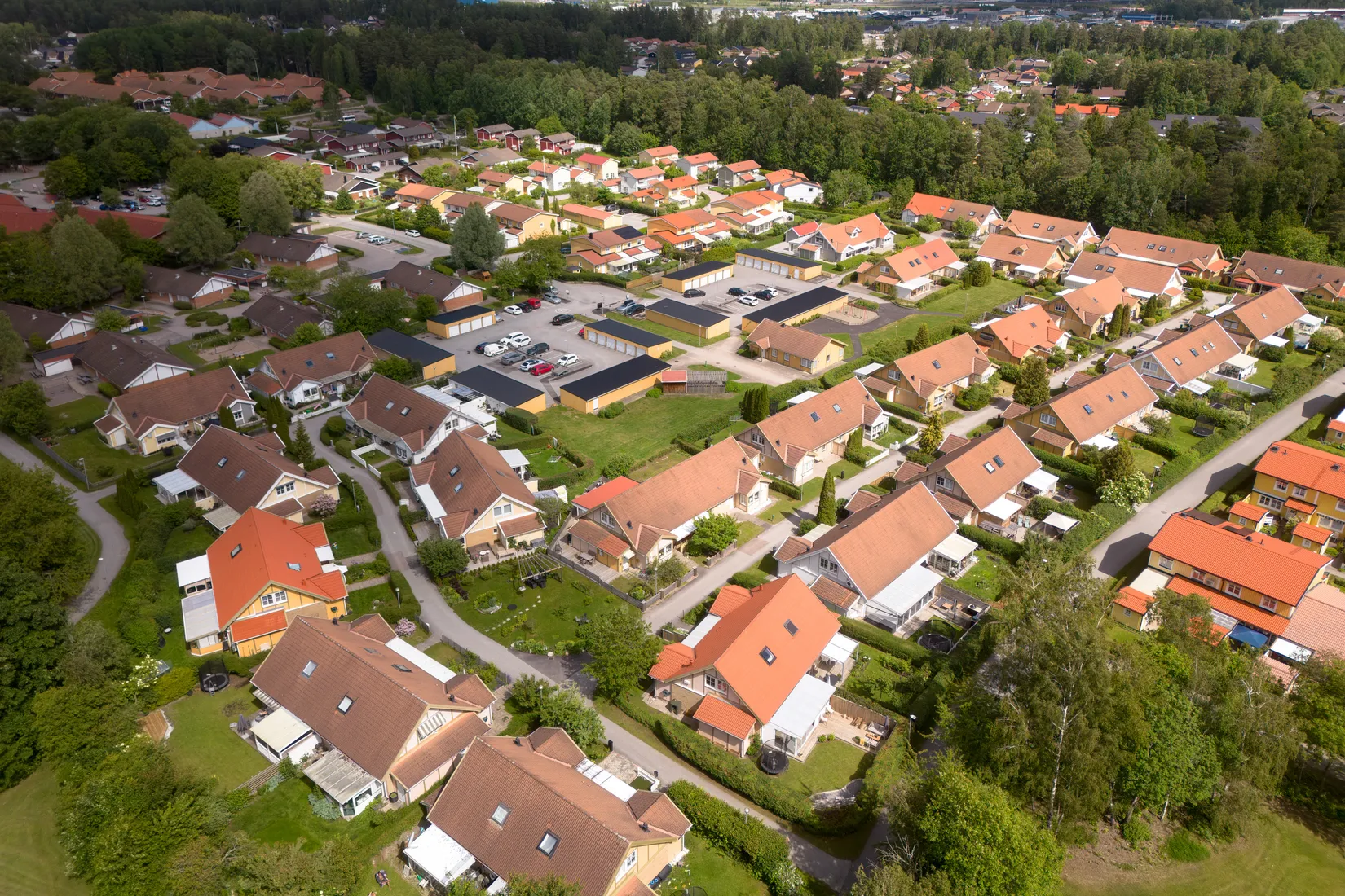 Radhus, Tulpangatan 43, Norra Gryta, Västerås