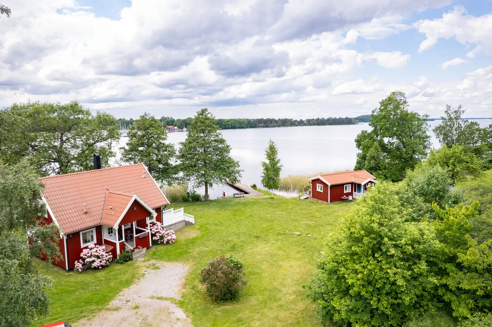 Villa, Mora Sjötorp 3  & Mora Sjötorp 2, Mora/Sundbyholm, Eskilstuna