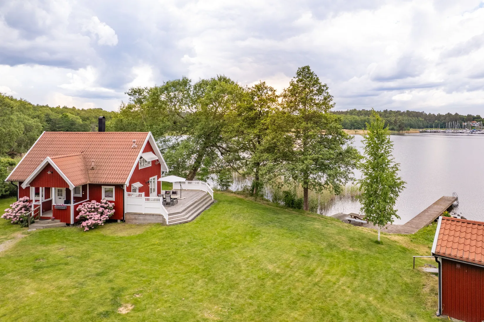 Villa, Mora Sjötorp 3  & Mora Sjötorp 2, Mora/Sundbyholm, Eskilstuna