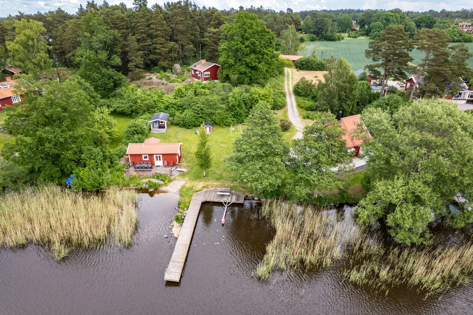 Villa, Mora Sjötorp 3  & Mora Sjötorp 2, Mora/Sundbyholm, Eskilstuna