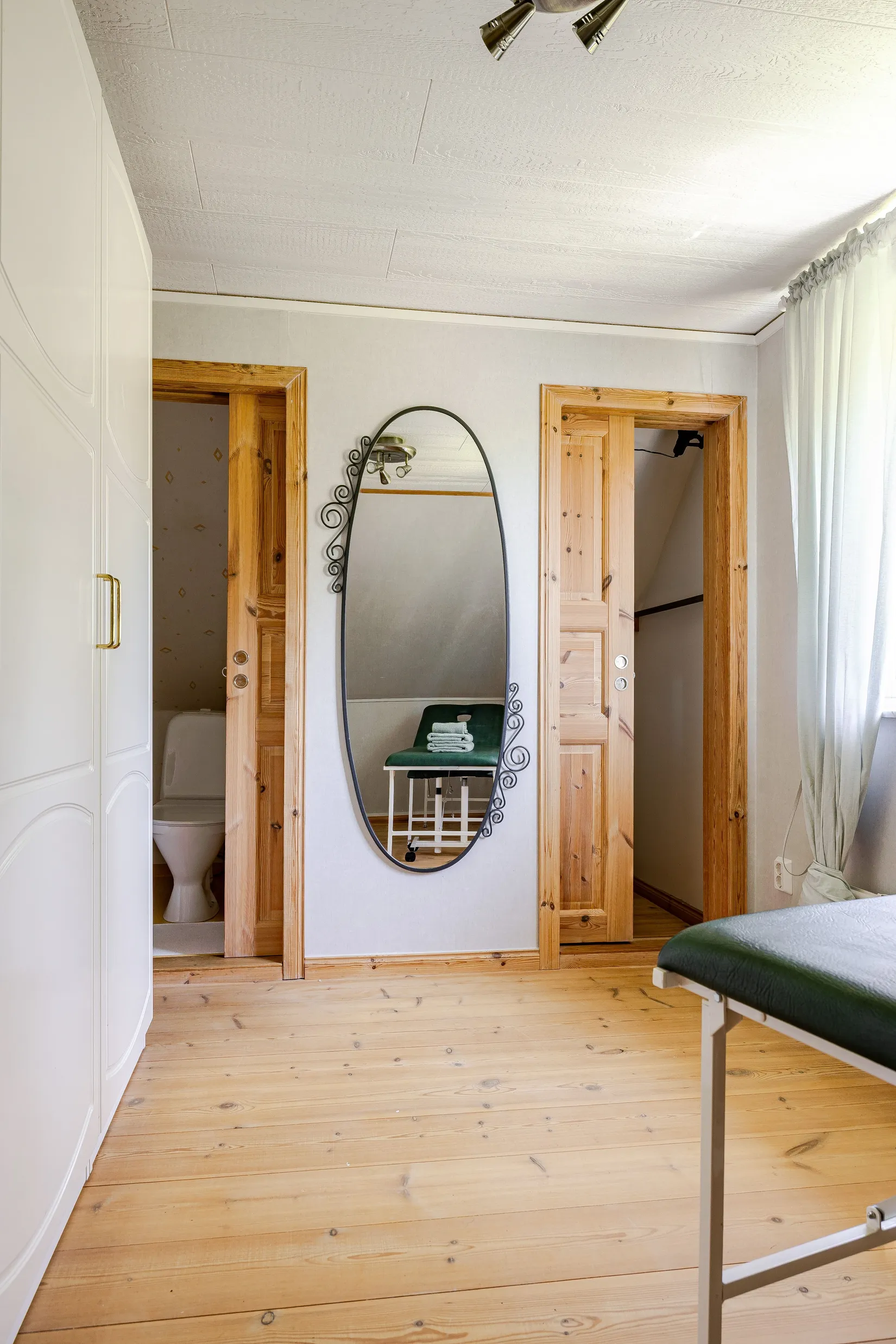 Villa, Mora Sjötorp 3  & Mora Sjötorp 2, Mora/Sundbyholm, Eskilstuna