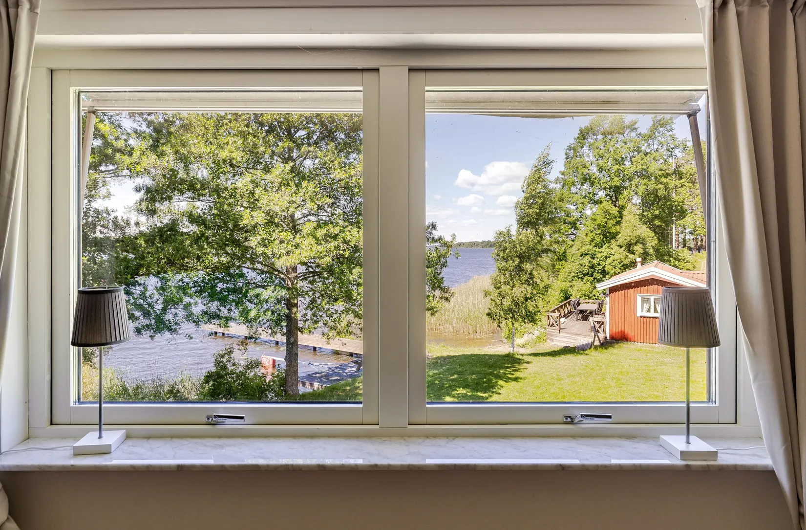 Villa, Mora Sjötorp 3  & Mora Sjötorp 2, Mora/Sundbyholm, Eskilstuna