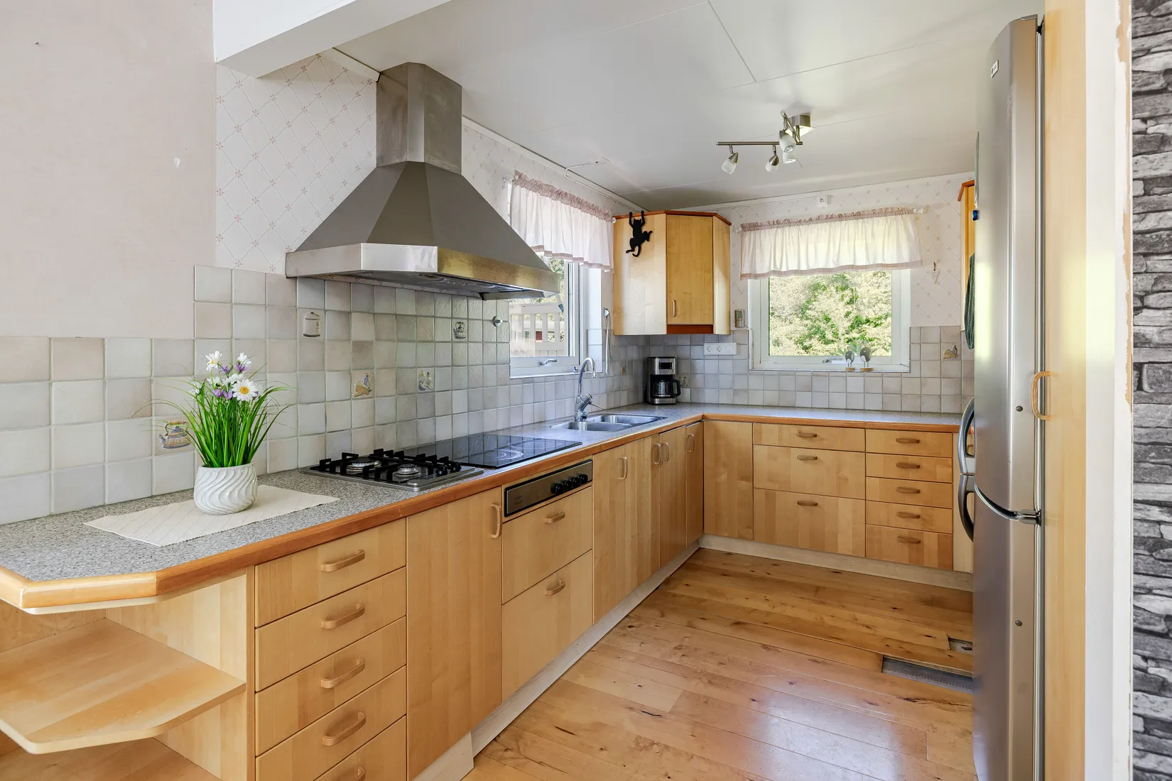 Villa, Mora Sjötorp 3  & Mora Sjötorp 2, Mora/Sundbyholm, Eskilstuna