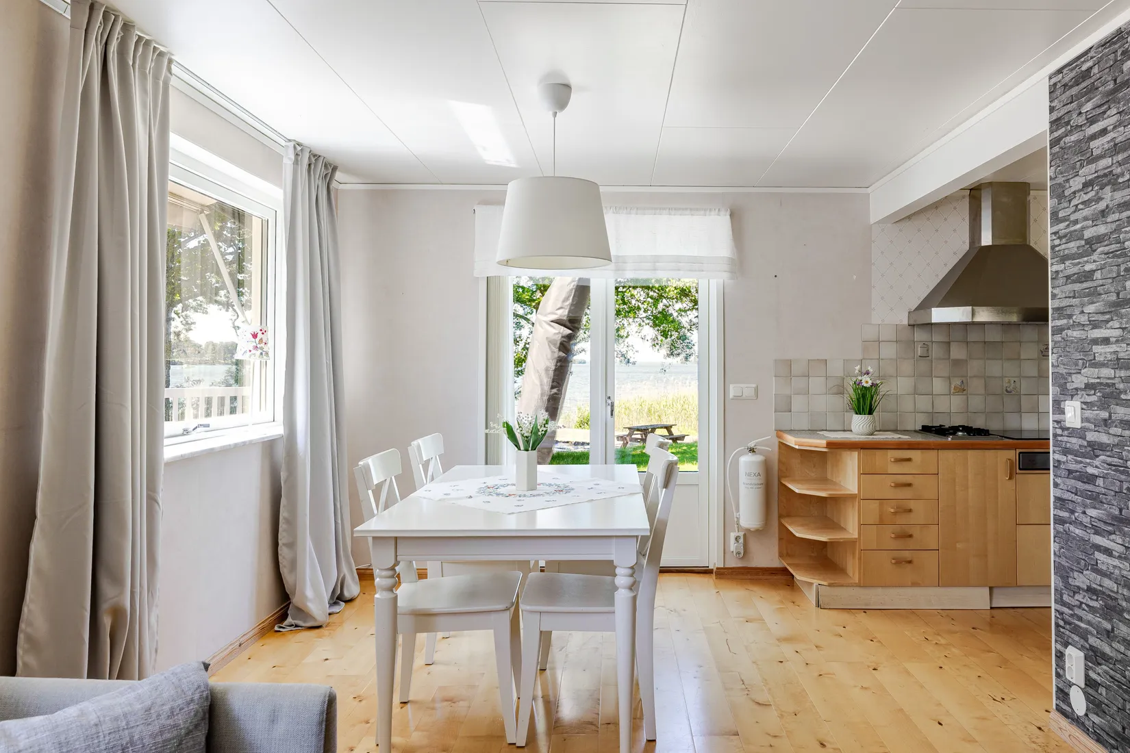 Villa, Mora Sjötorp 3  & Mora Sjötorp 2, Mora/Sundbyholm, Eskilstuna
