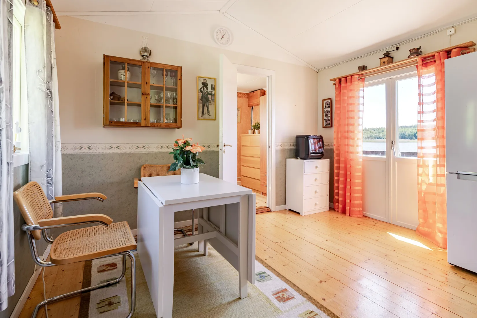 Villa, Mora Sjötorp 3  & Mora Sjötorp 2, Mora/Sundbyholm, Eskilstuna