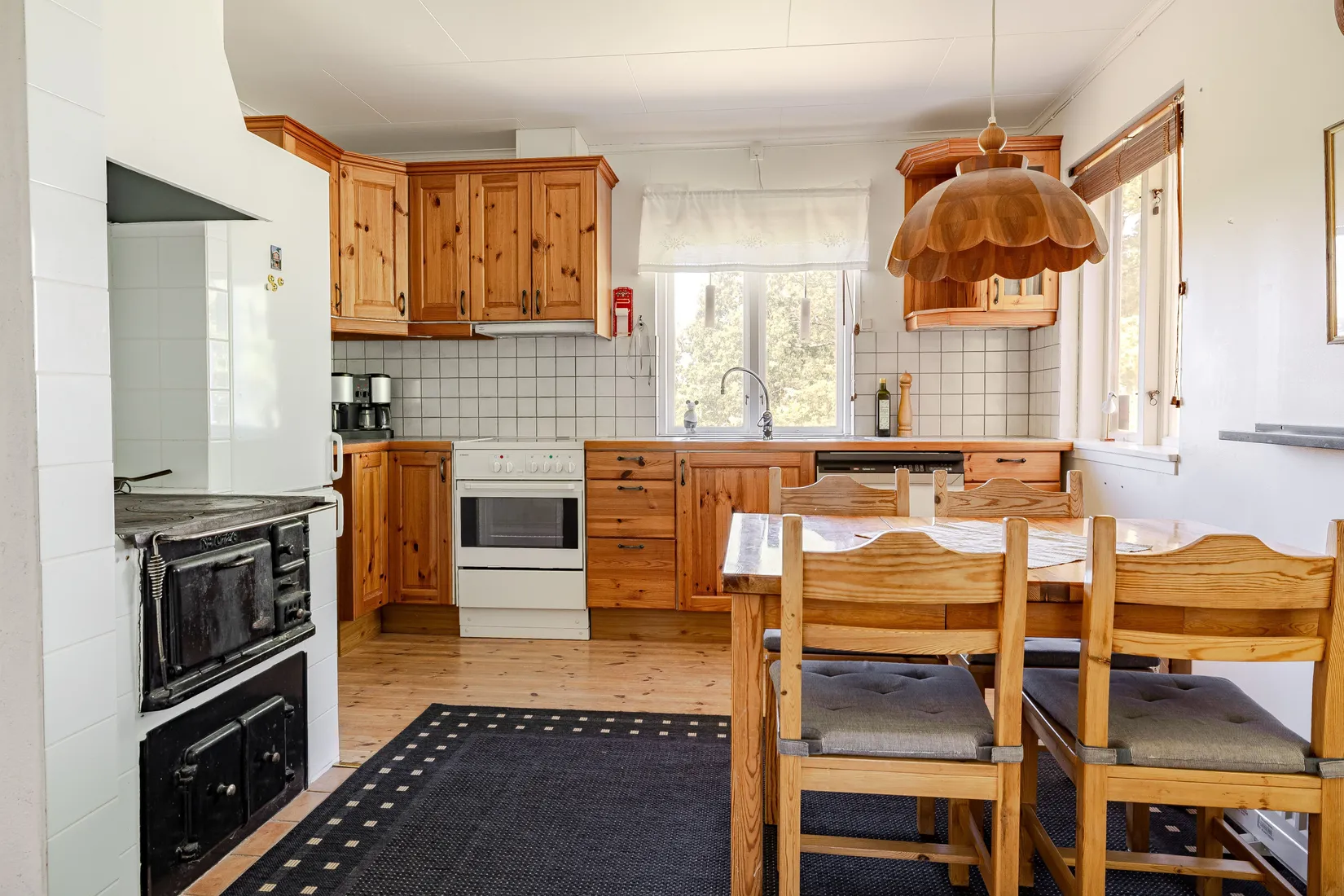 Villa, Mora Sjötorp 3  & Mora Sjötorp 2, Mora/Sundbyholm, Eskilstuna