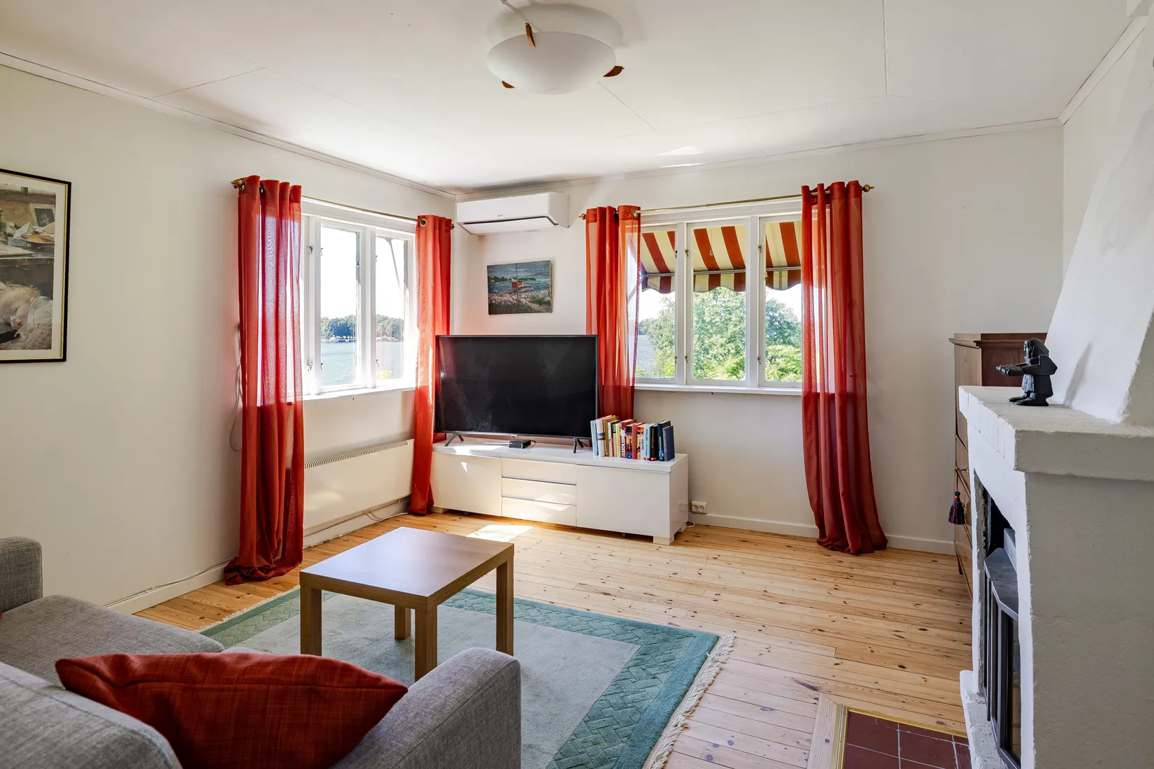 Villa, Mora Sjötorp 3  & Mora Sjötorp 2, Mora/Sundbyholm, Eskilstuna