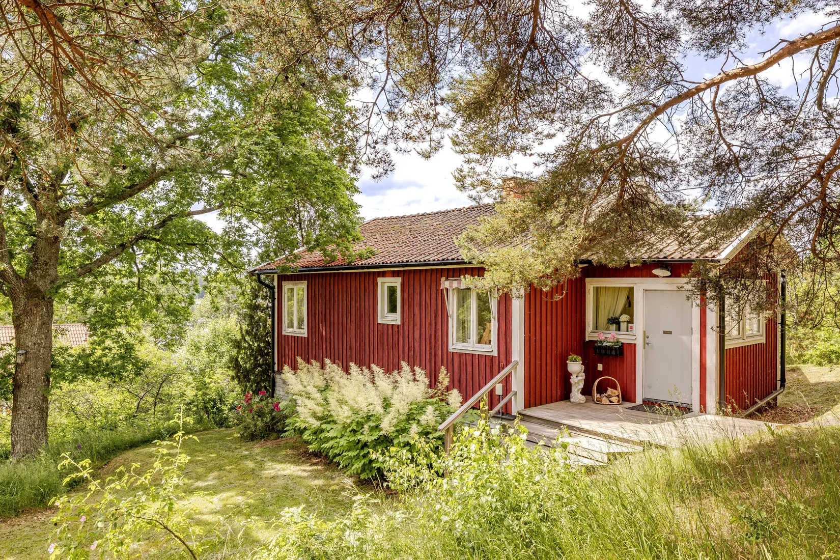 Villa, Mora Sjötorp 3  & Mora Sjötorp 2, Mora/Sundbyholm, Eskilstuna