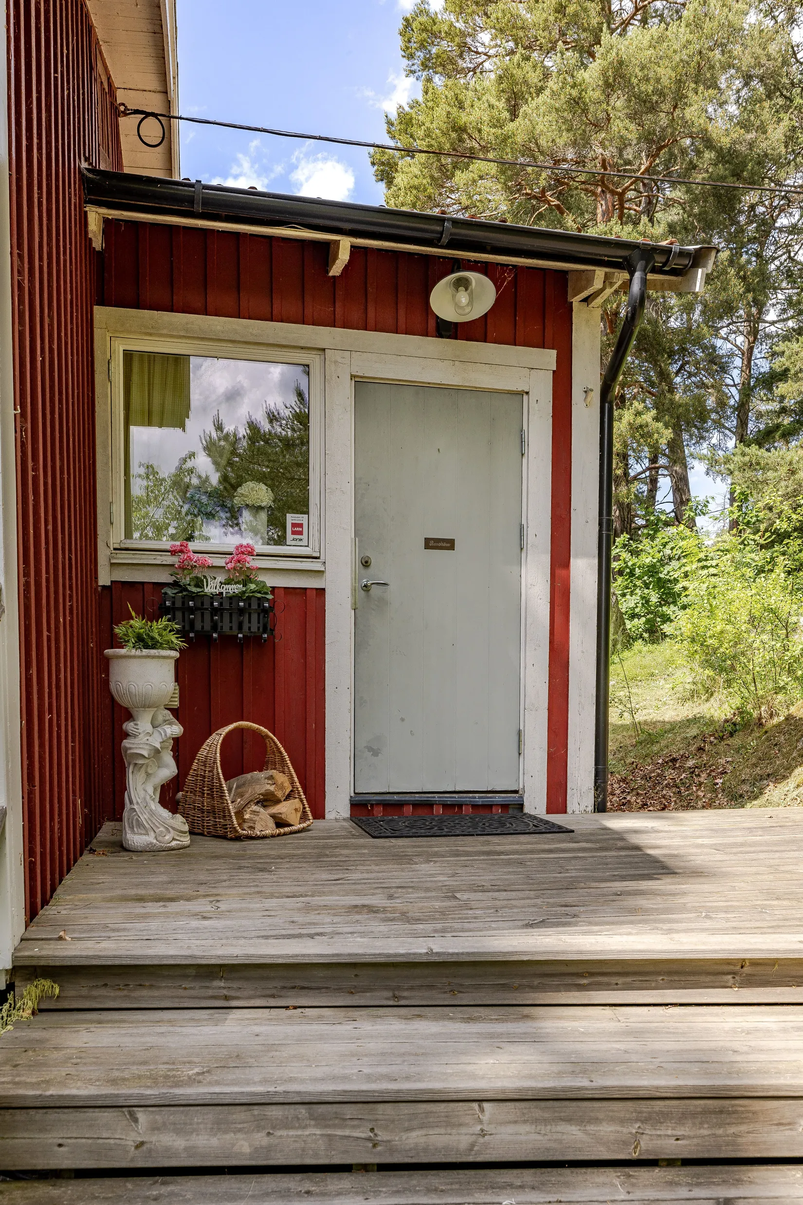 Villa, Mora Sjötorp 3  & Mora Sjötorp 2, Mora/Sundbyholm, Eskilstuna