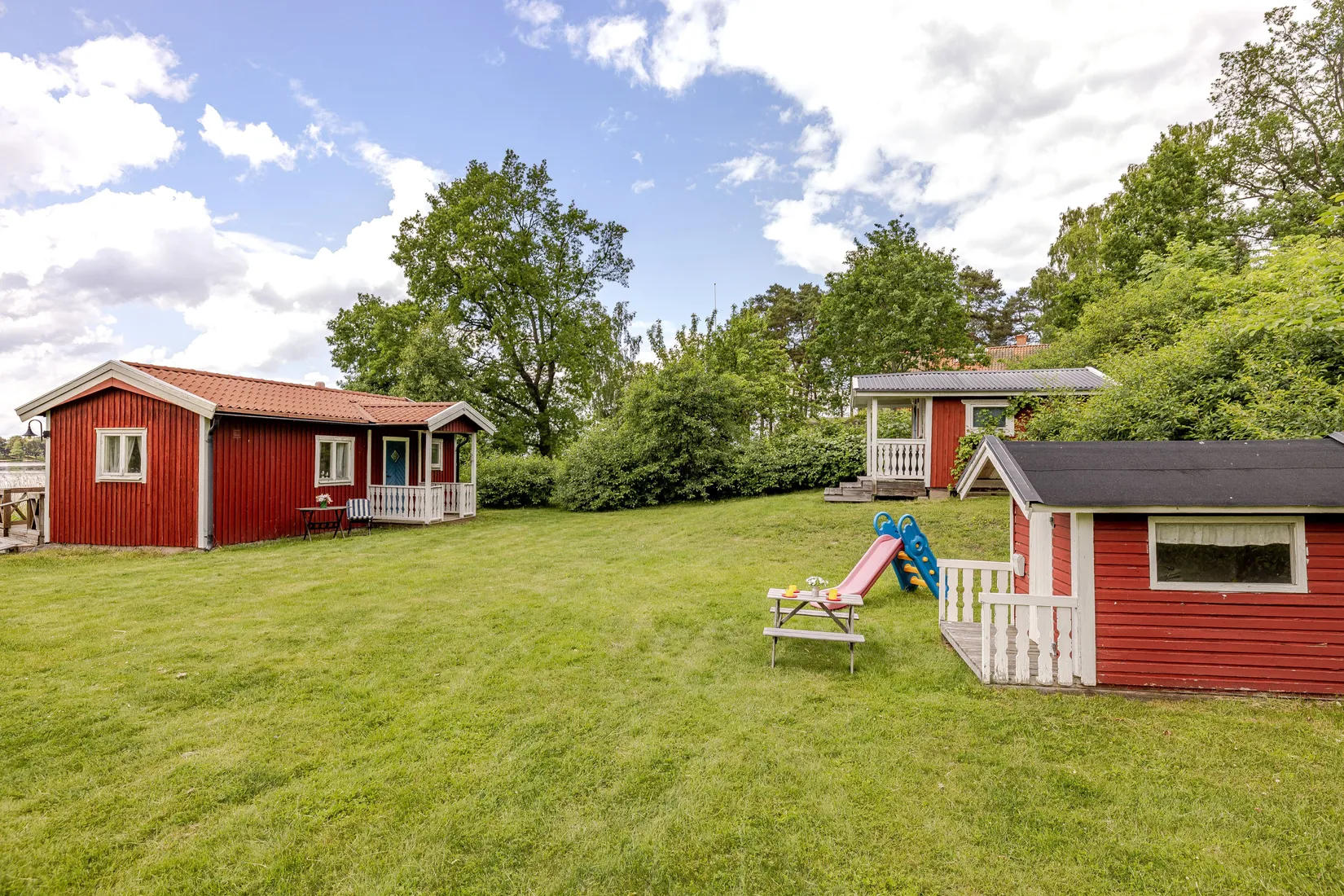 Villa, Mora Sjötorp 3  & Mora Sjötorp 2, Mora/Sundbyholm, Eskilstuna