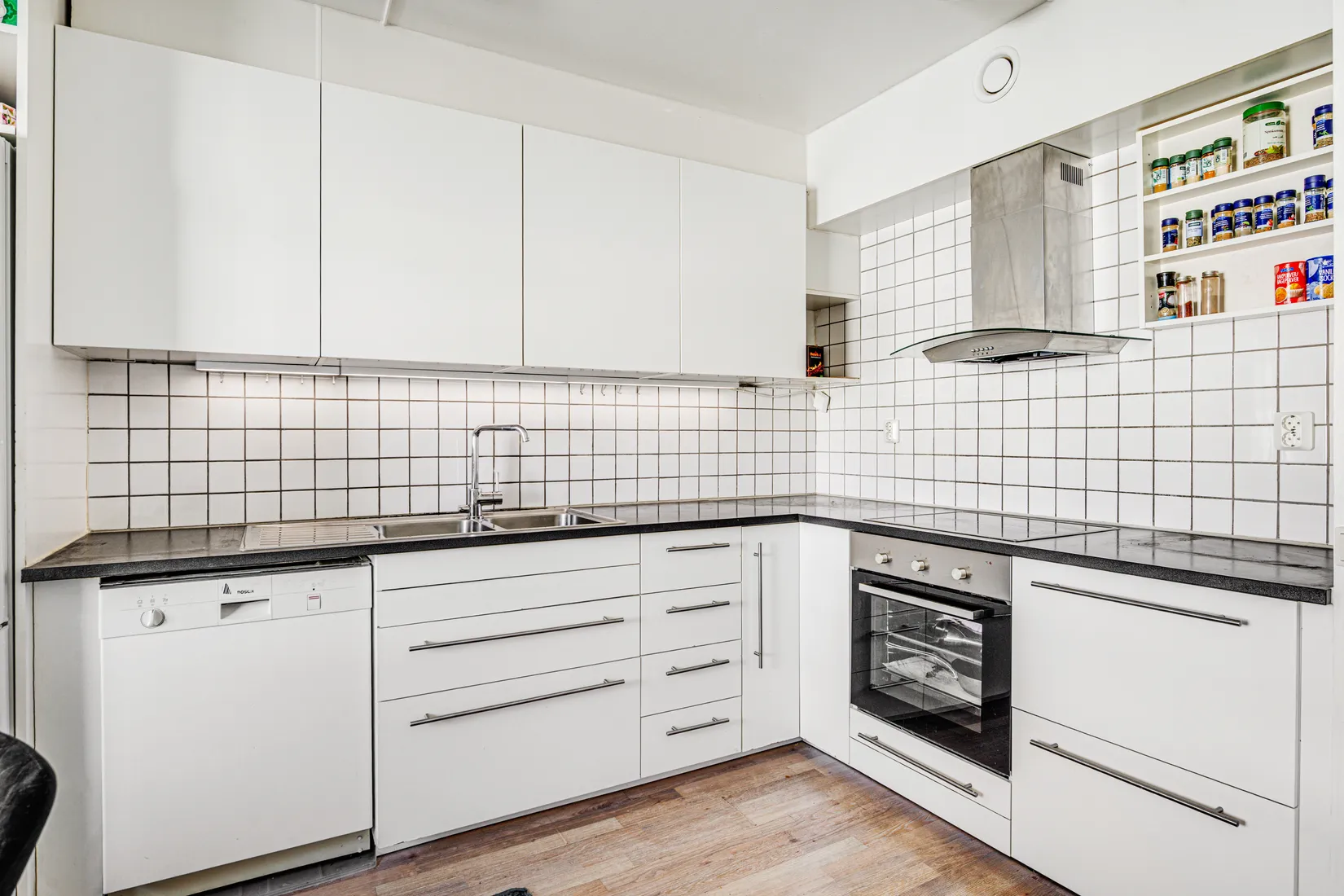 Bostadsrätt, Hallonbergsplan 18, Hallonbergen, Sundbyberg