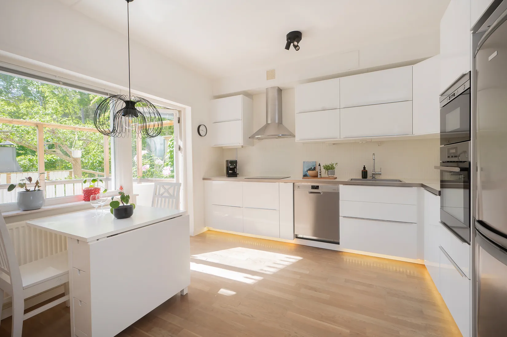 Bostadsrätt, Lillhagsvägen 8, Älvsjöbadet, Stockholm