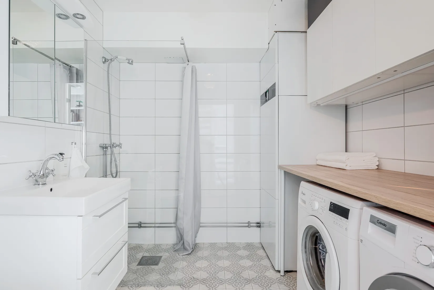 Radhus, Kullabergsvägen 29, Solgårdsgärde, Vallentuna