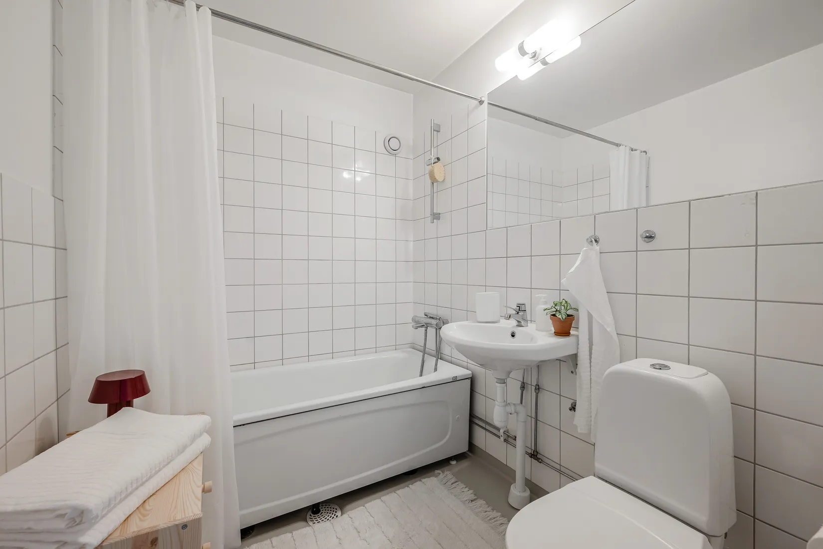 Radhus, Kullabergsvägen 29, Solgårdsgärde, Vallentuna