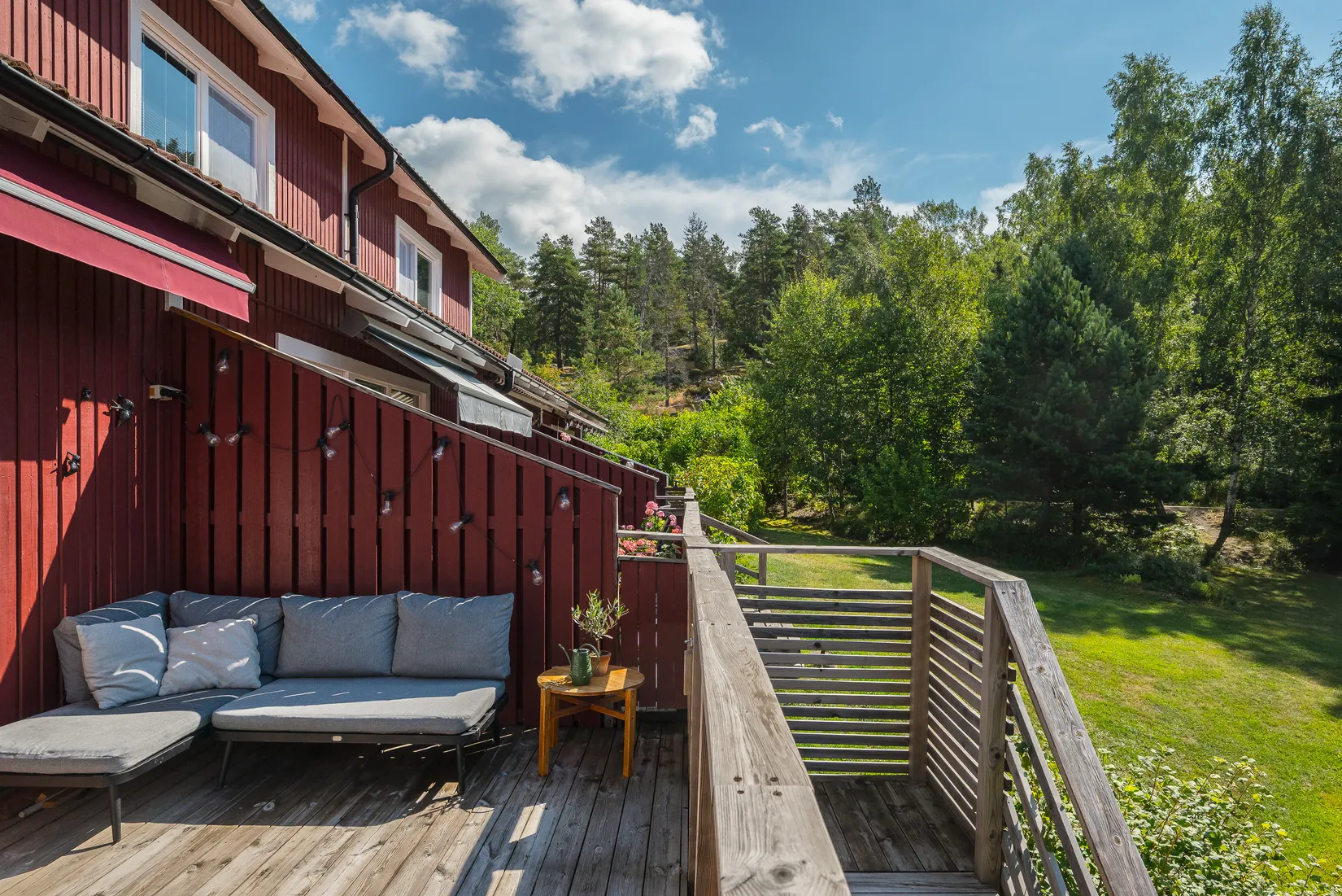 Radhus, Kullabergsvägen 29, Solgårdsgärde, Vallentuna