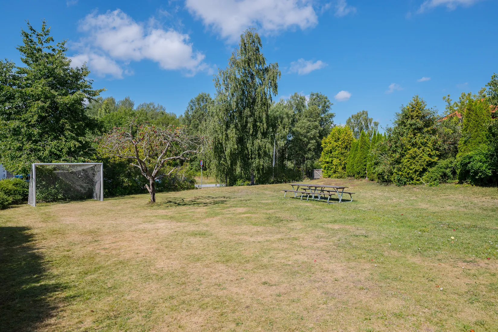 Radhus, Kullabergsvägen 29, Solgårdsgärde, Vallentuna