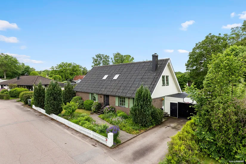 Villa, Hjälmsjövägen 21, Örkelljunga