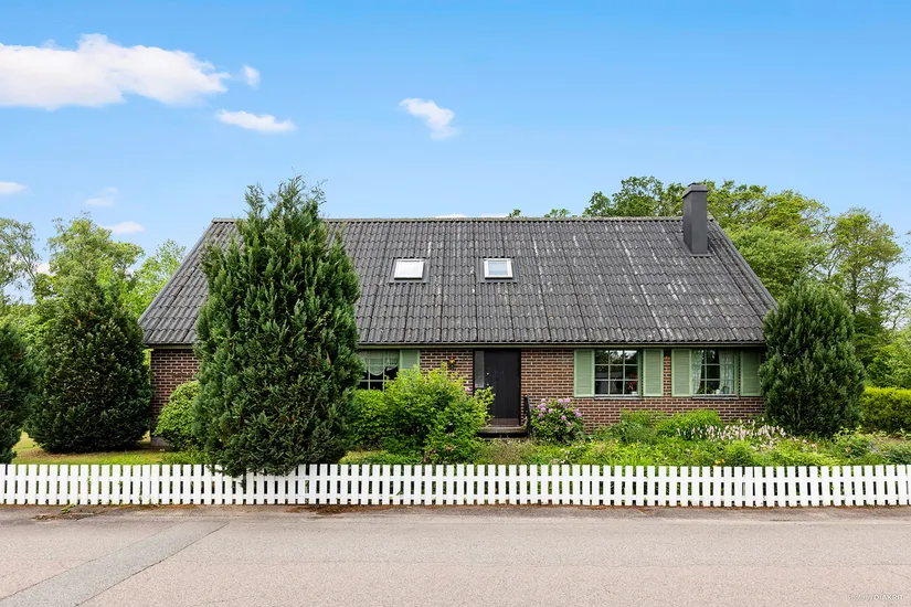 Villa, Hjälmsjövägen 21, Örkelljunga