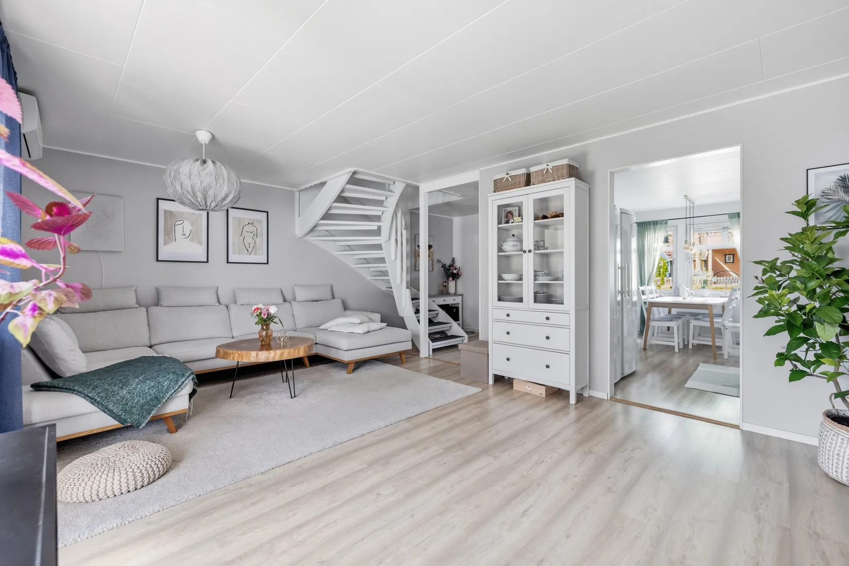Radhus, Vintervägen 150, Bollstanäs/Grimstaby, Upplands Väsby