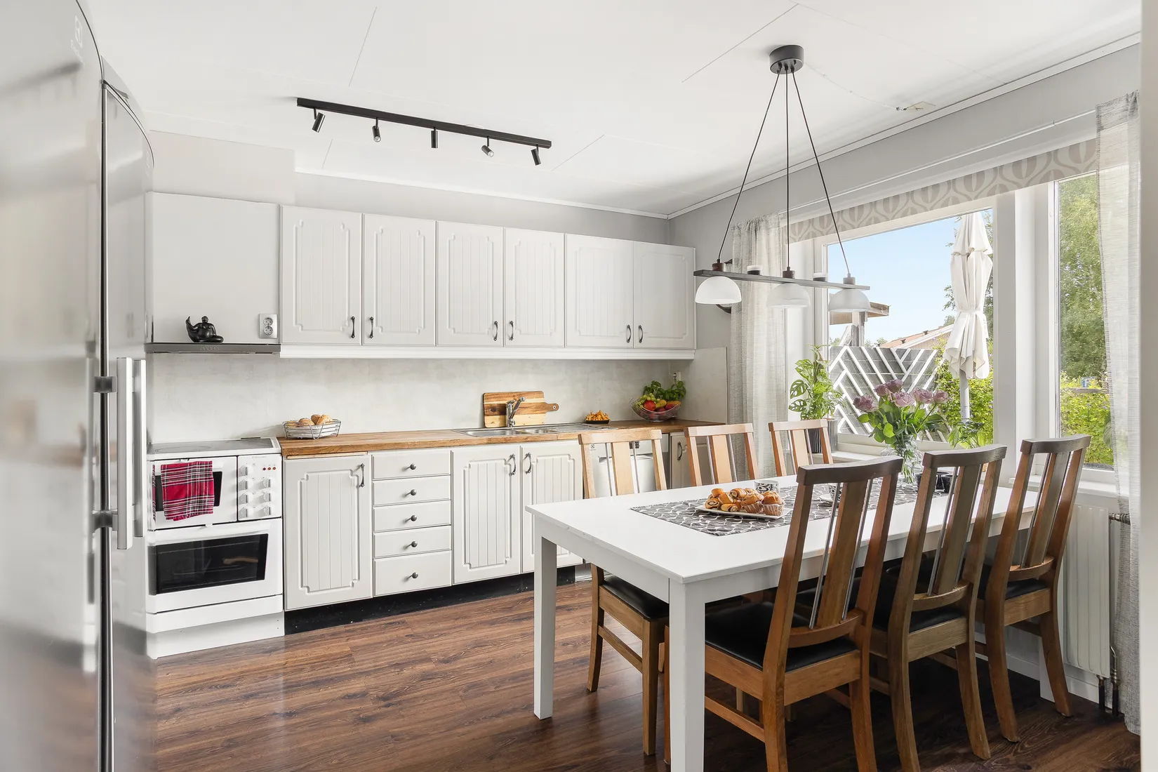 Radhus, Granitvägen 32, Bålsta Skörby, Bålsta, Håbo
