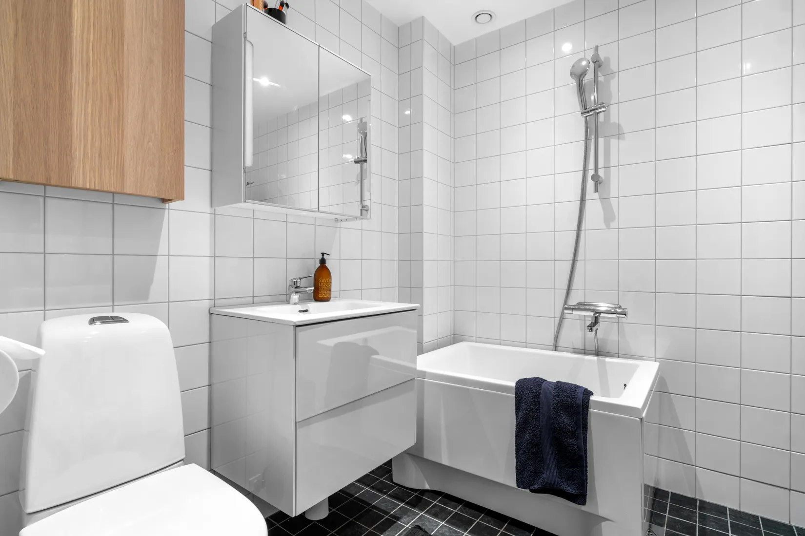 Radhus, Glädjegången 42, Trollbäcken, Tyresö
