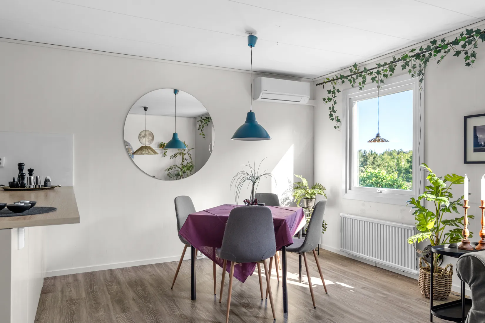 Radhus, Glädjegången 42, Trollbäcken, Tyresö