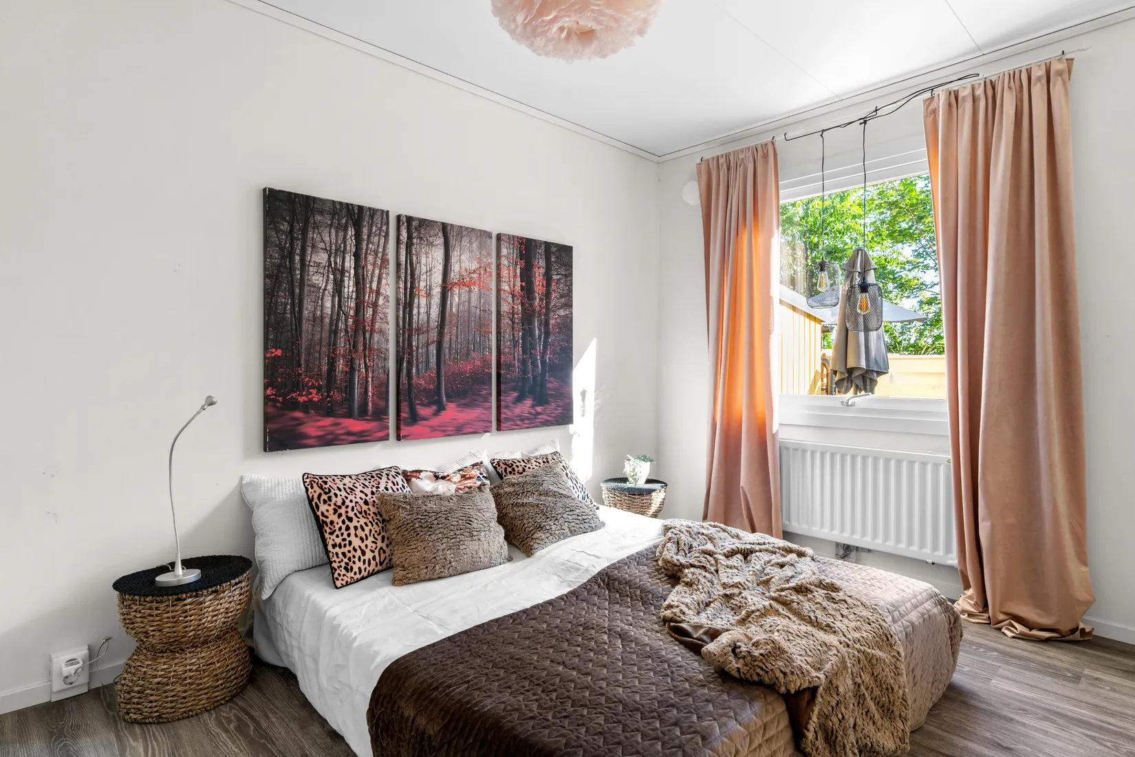 Radhus, Glädjegången 42, Trollbäcken, Tyresö