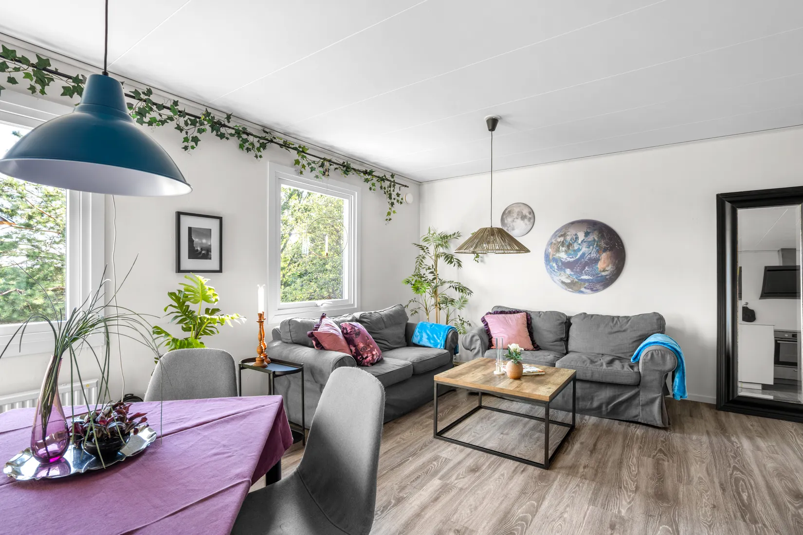 Radhus, Glädjegången 42, Trollbäcken, Tyresö