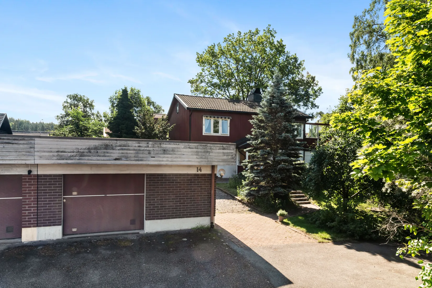 Villa, Helgavägen 14, Täby Kyrkby, Täby
