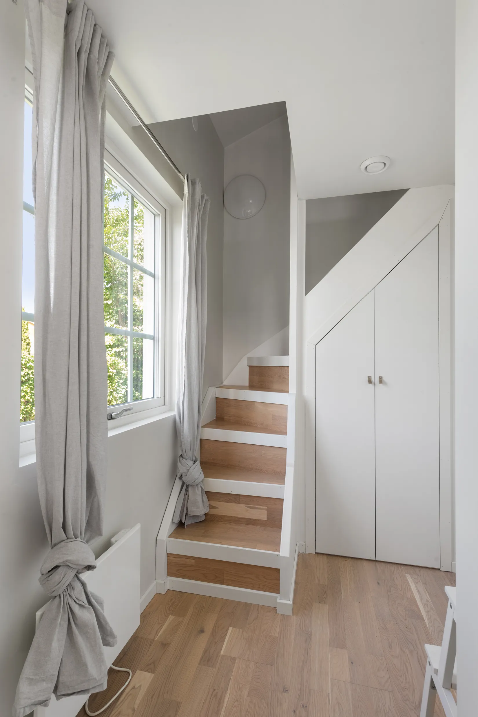 Villa, Helgavägen 14, Täby Kyrkby, Täby