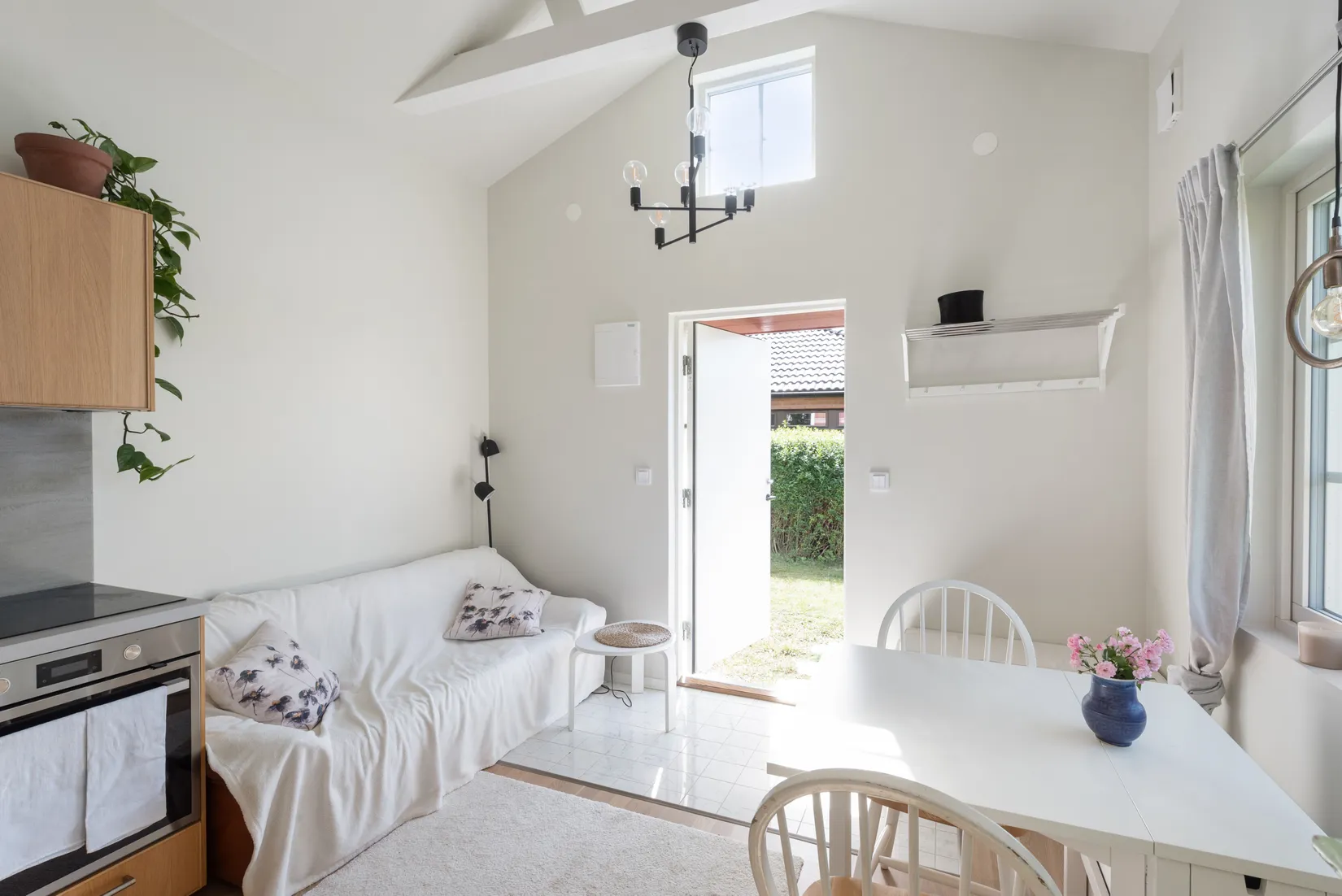 Villa, Helgavägen 14, Täby Kyrkby, Täby