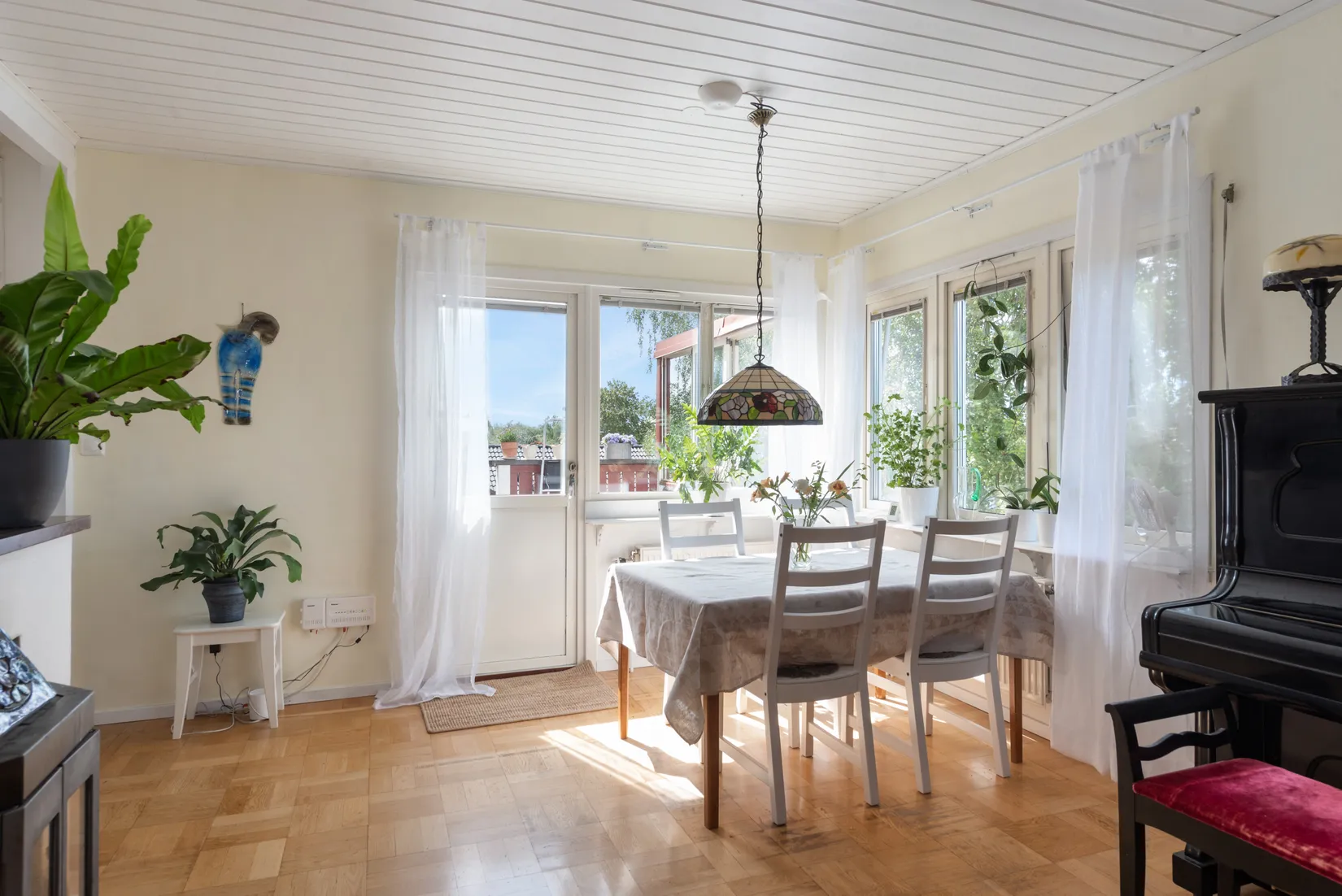 Villa, Helgavägen 14, Täby Kyrkby, Täby
