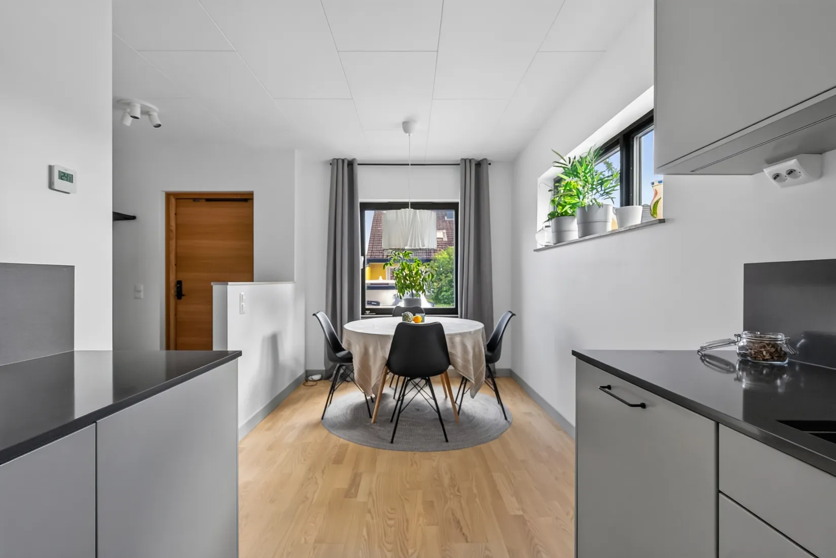 Radhus, Simborgarvägen 1E, Centralt, Österåker