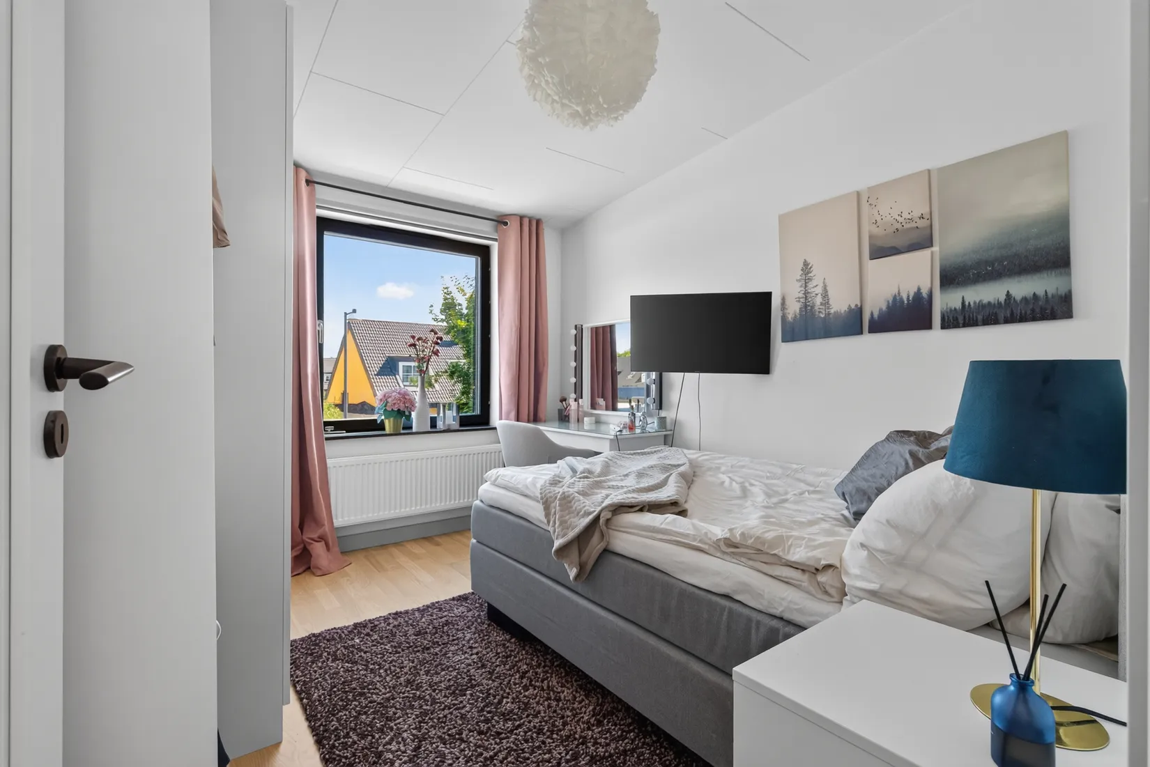 Radhus, Simborgarvägen 1E, Centralt, Österåker