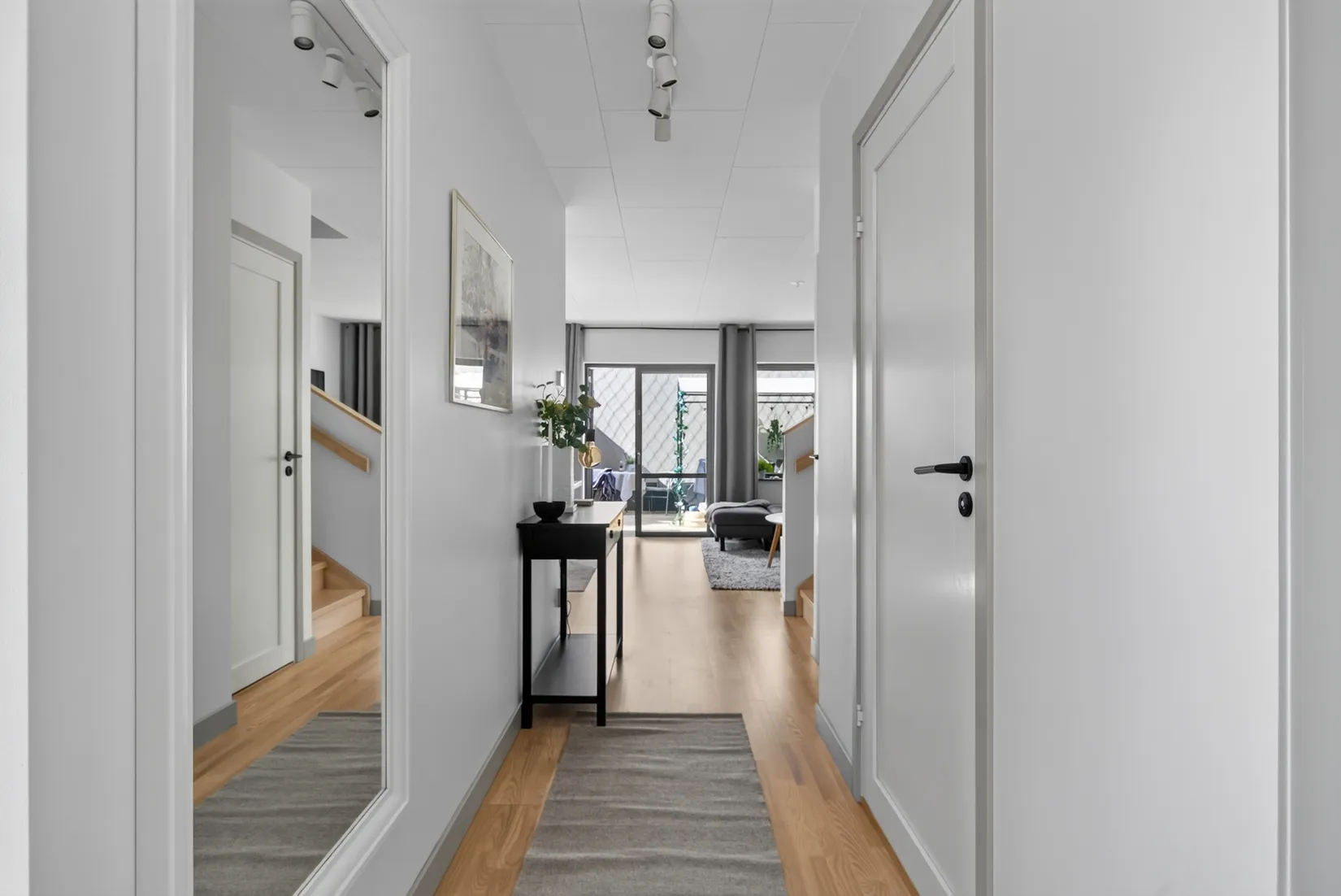 Radhus, Simborgarvägen 1E, Centralt, Österåker