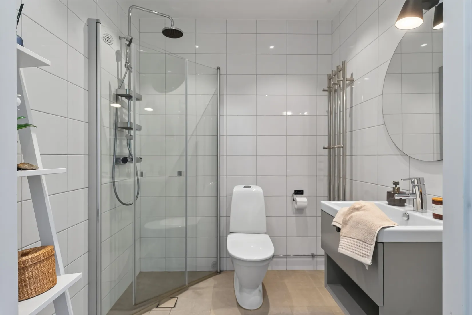 Radhus, Simborgarvägen 1E, Centralt, Österåker