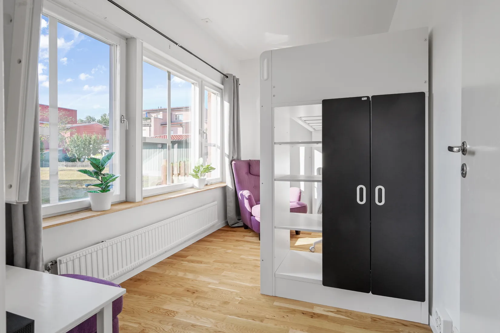 Radhus, Galoppgatan 81, Smedby, Upplands Väsby