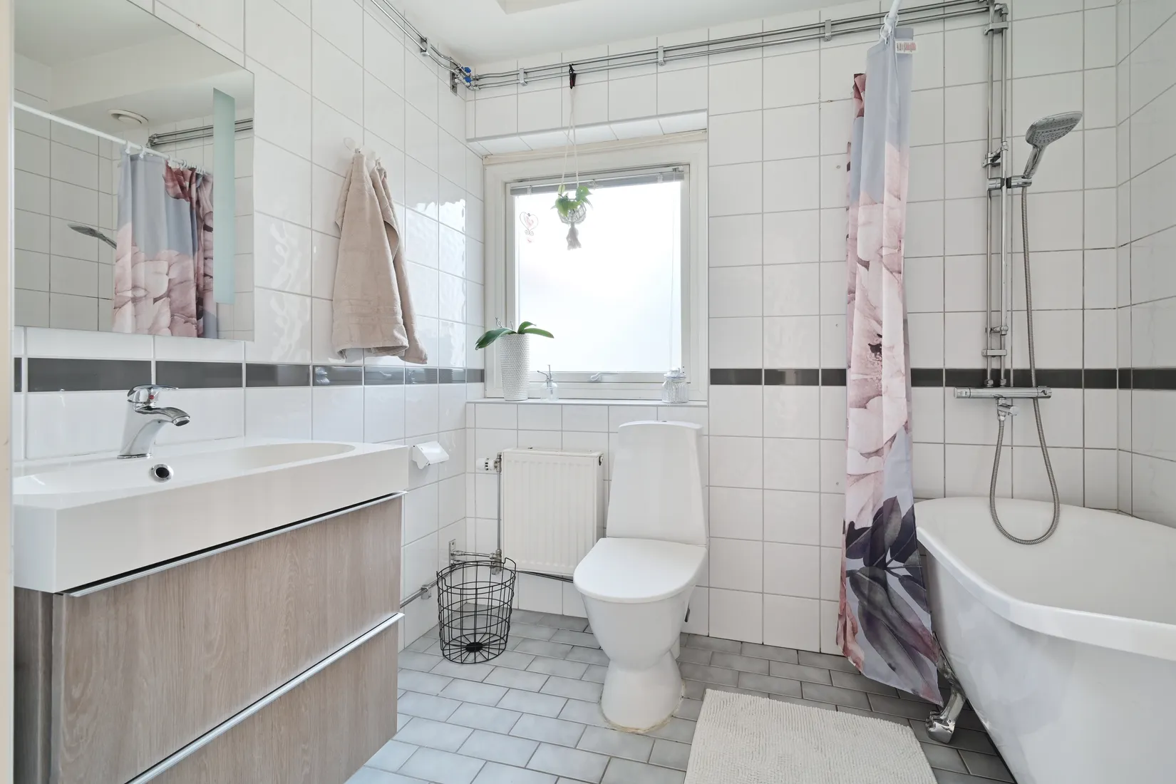 Radhus, Galoppgatan 81, Smedby, Upplands Väsby