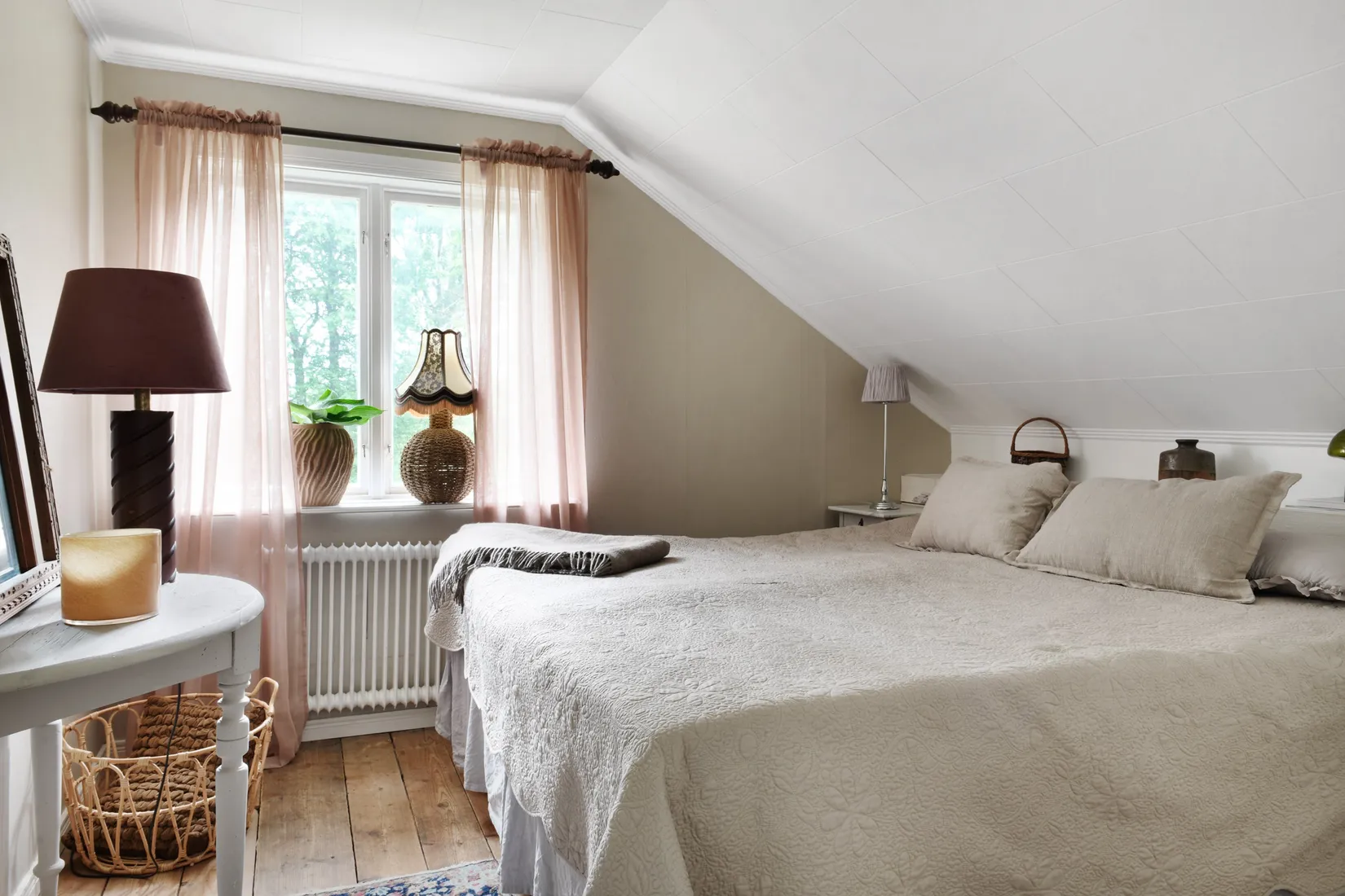 Villa, Vara Tråvadsgården 1, Vara