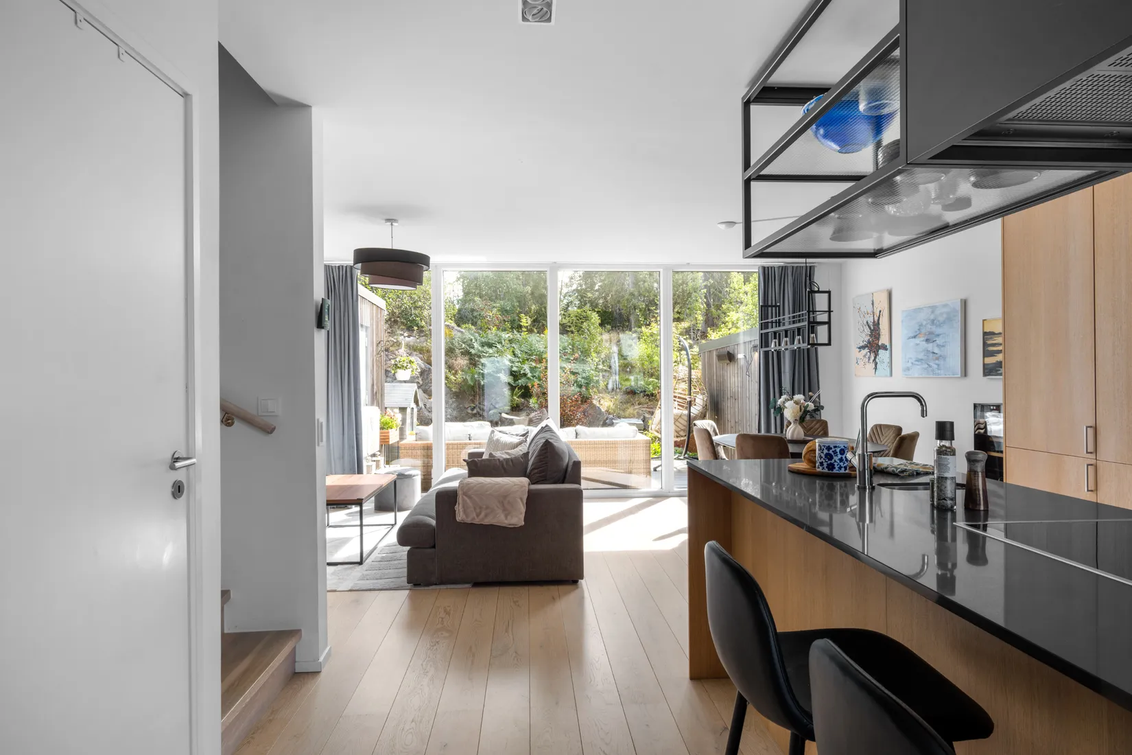 Radhus, Teodolitvägen 19, Högmora, Huddinge
