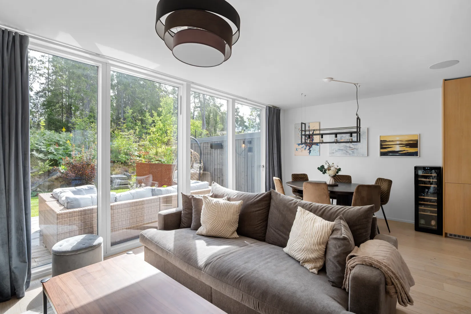 Radhus, Teodolitvägen 19, Högmora, Huddinge