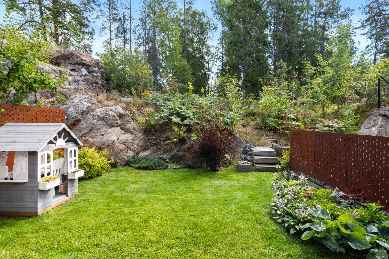 Radhus, Teodolitvägen 19, Högmora, Huddinge