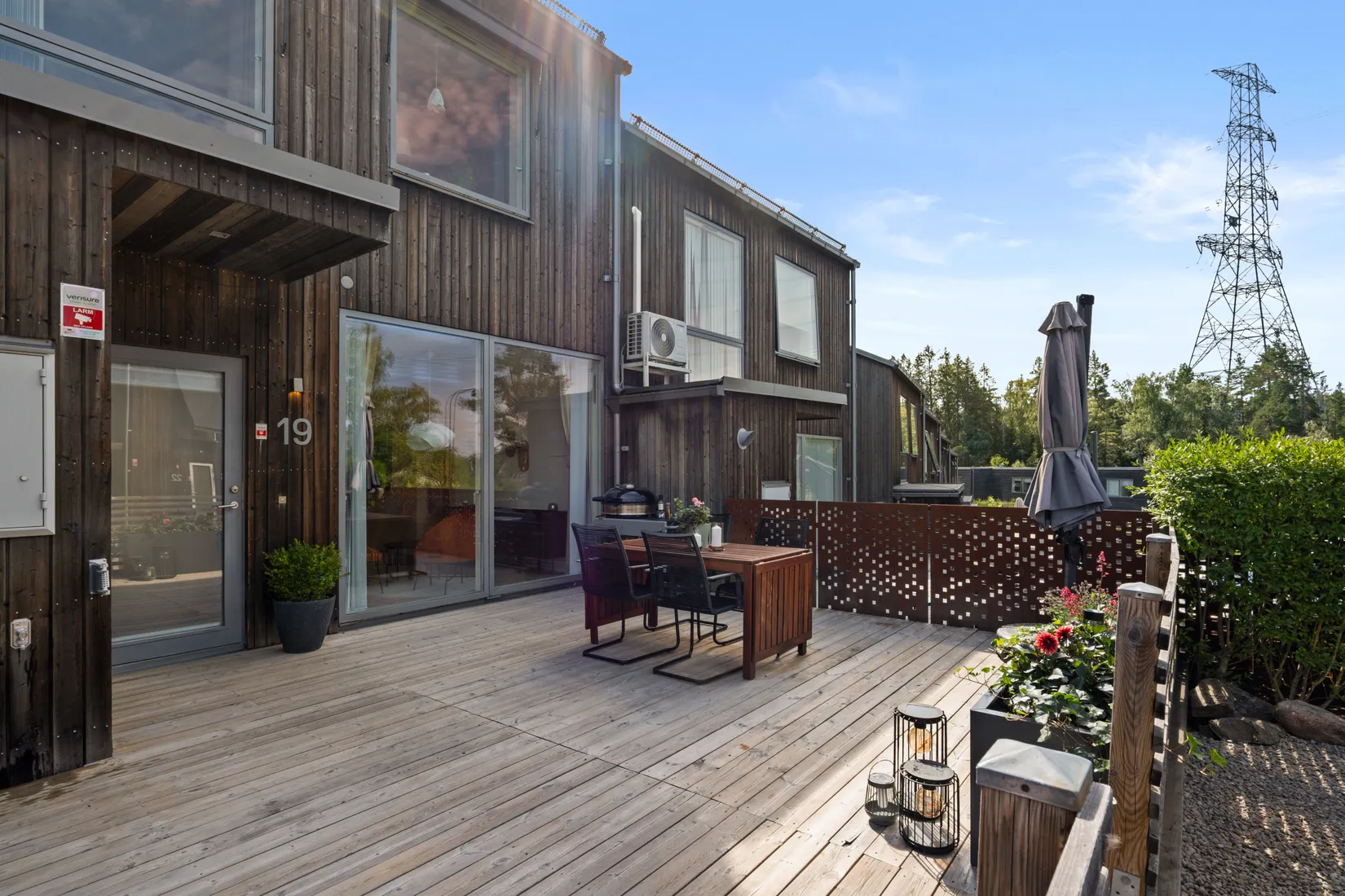 Radhus, Teodolitvägen 19, Högmora, Huddinge