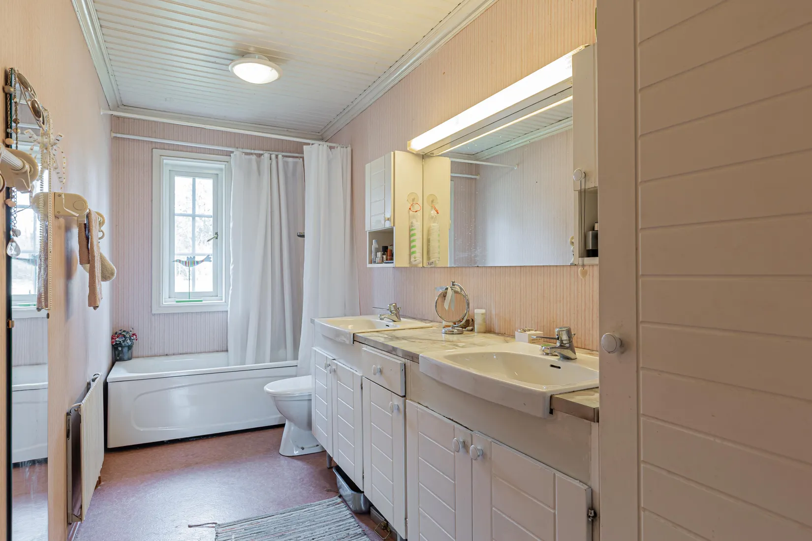 Villa, Solbrudsvägen 17, Norra Gryta, Västerås