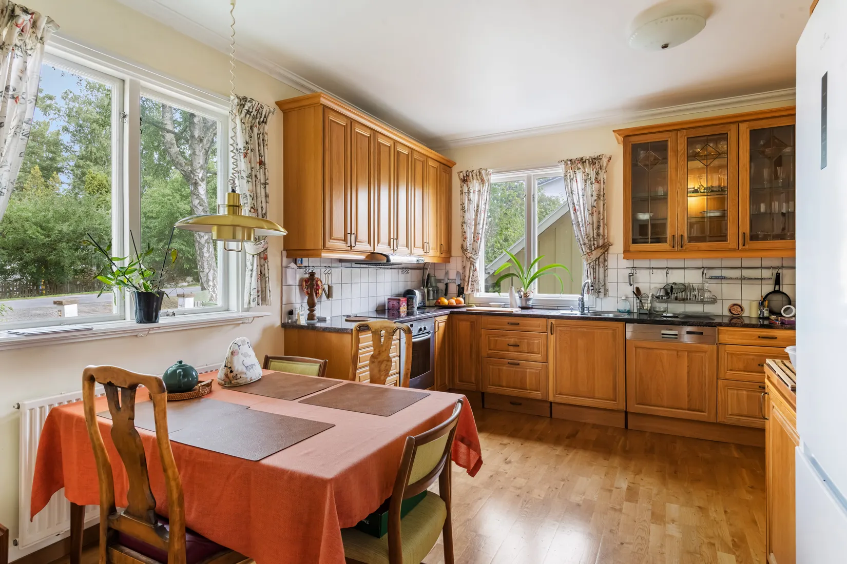 Villa, Slottsvägen 88, Näsbypark Sjösidan, Täby