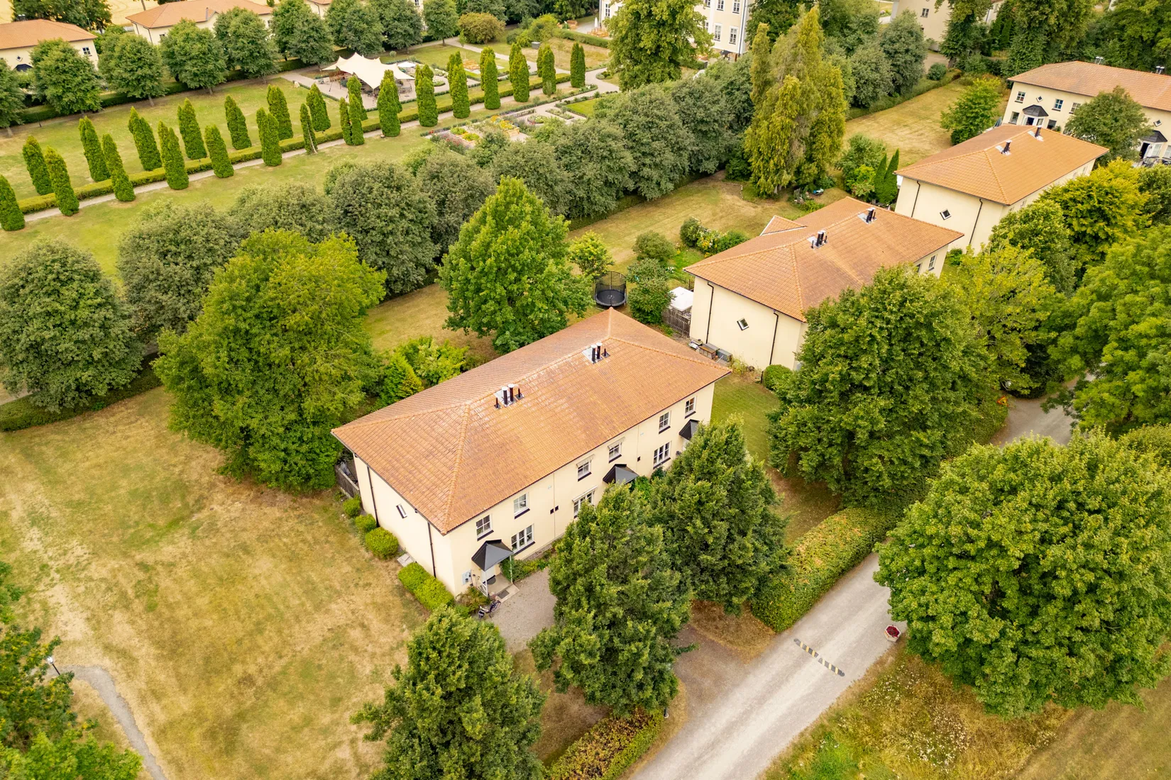 Radhus, Natt och Dags allé 39, Haga, Enköping