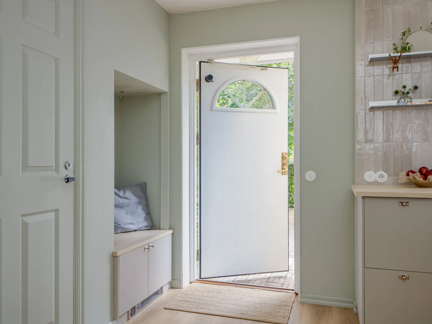 Radhus, Natt och Dags allé 39, Haga, Enköping