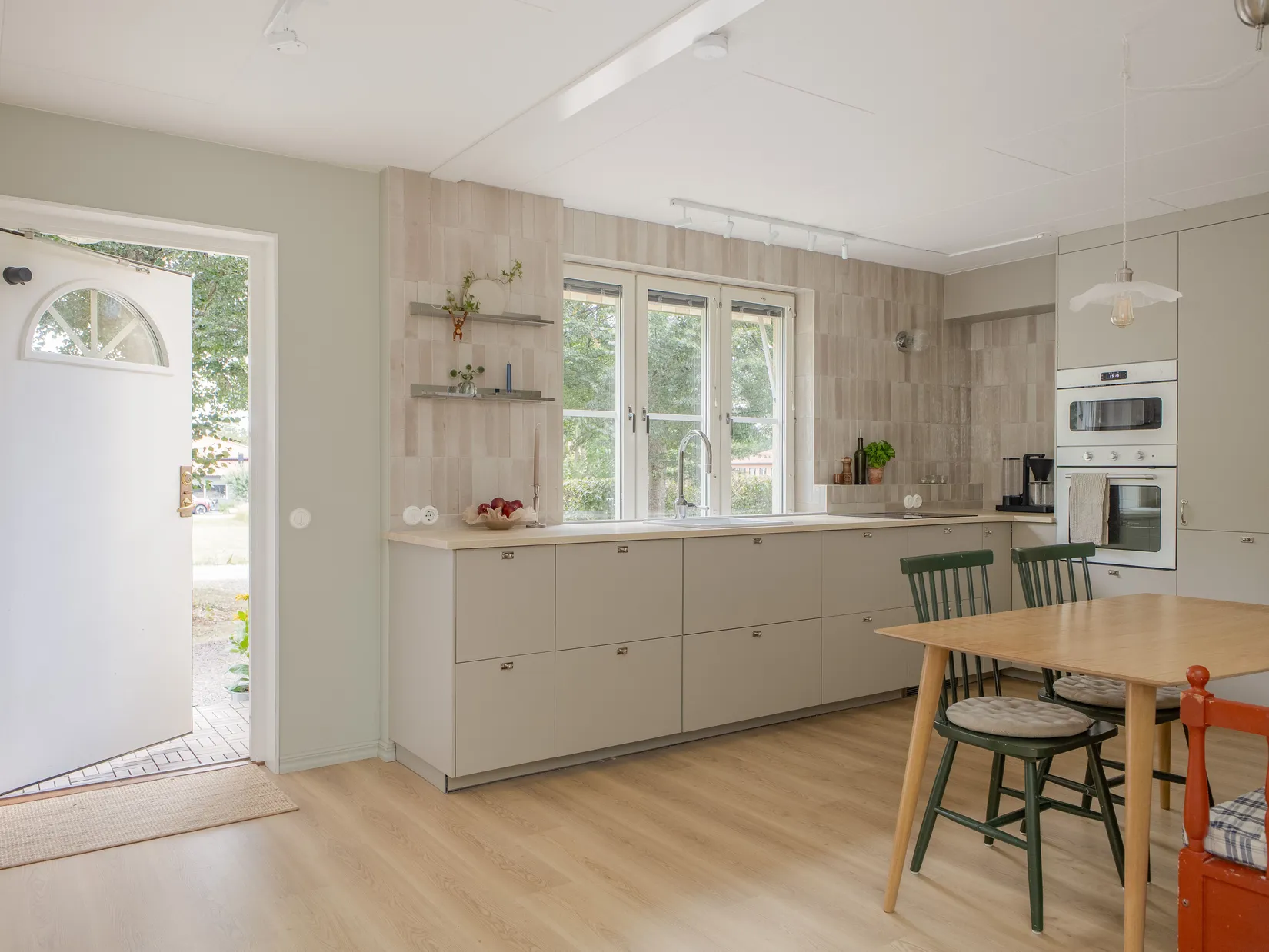 Radhus, Natt och Dags allé 39, Haga, Enköping