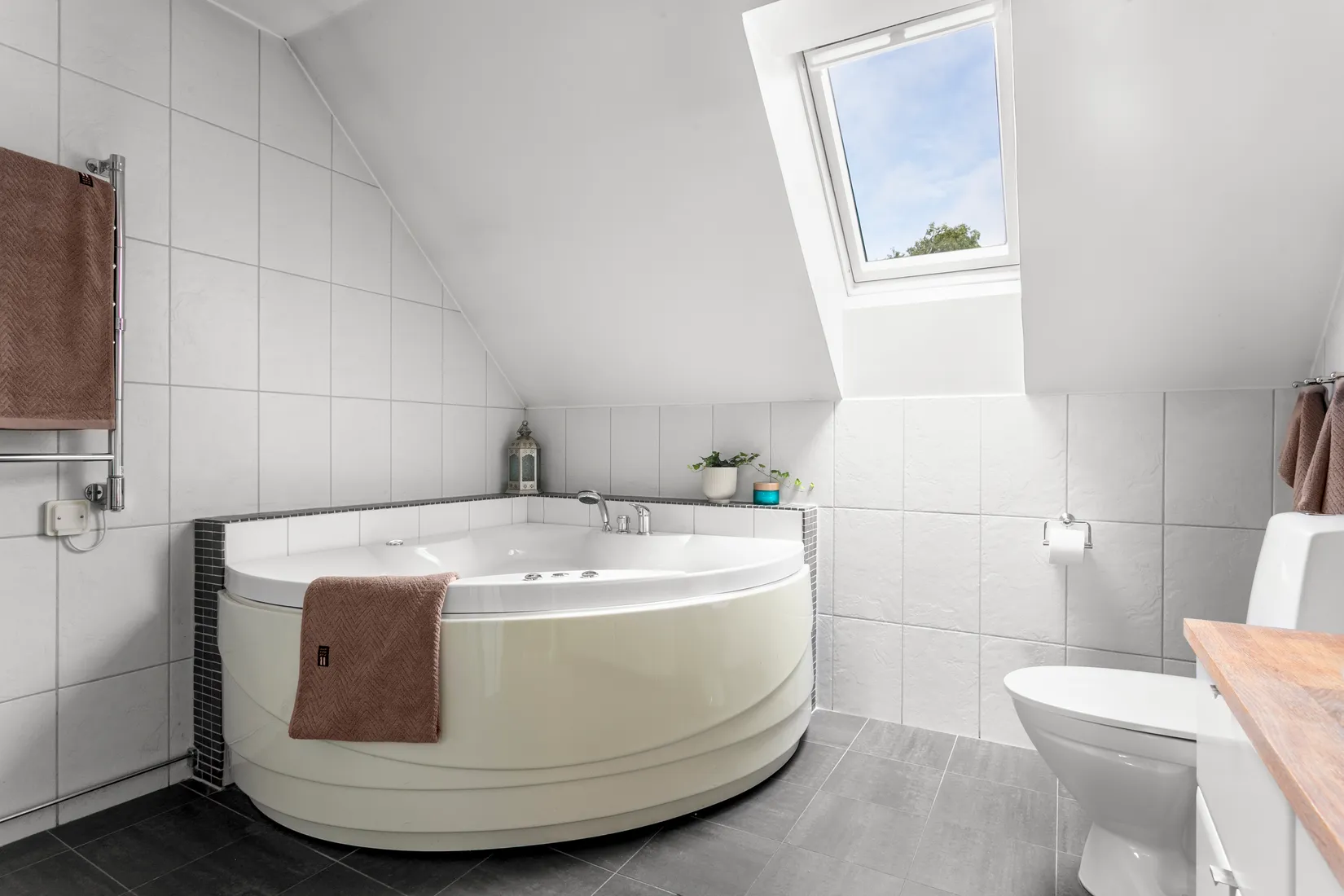 Radhus, Hajvägen 16G, Träslövsläge, Varberg